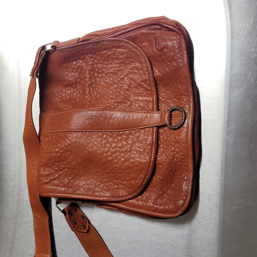 BORN Saddle Crossbody